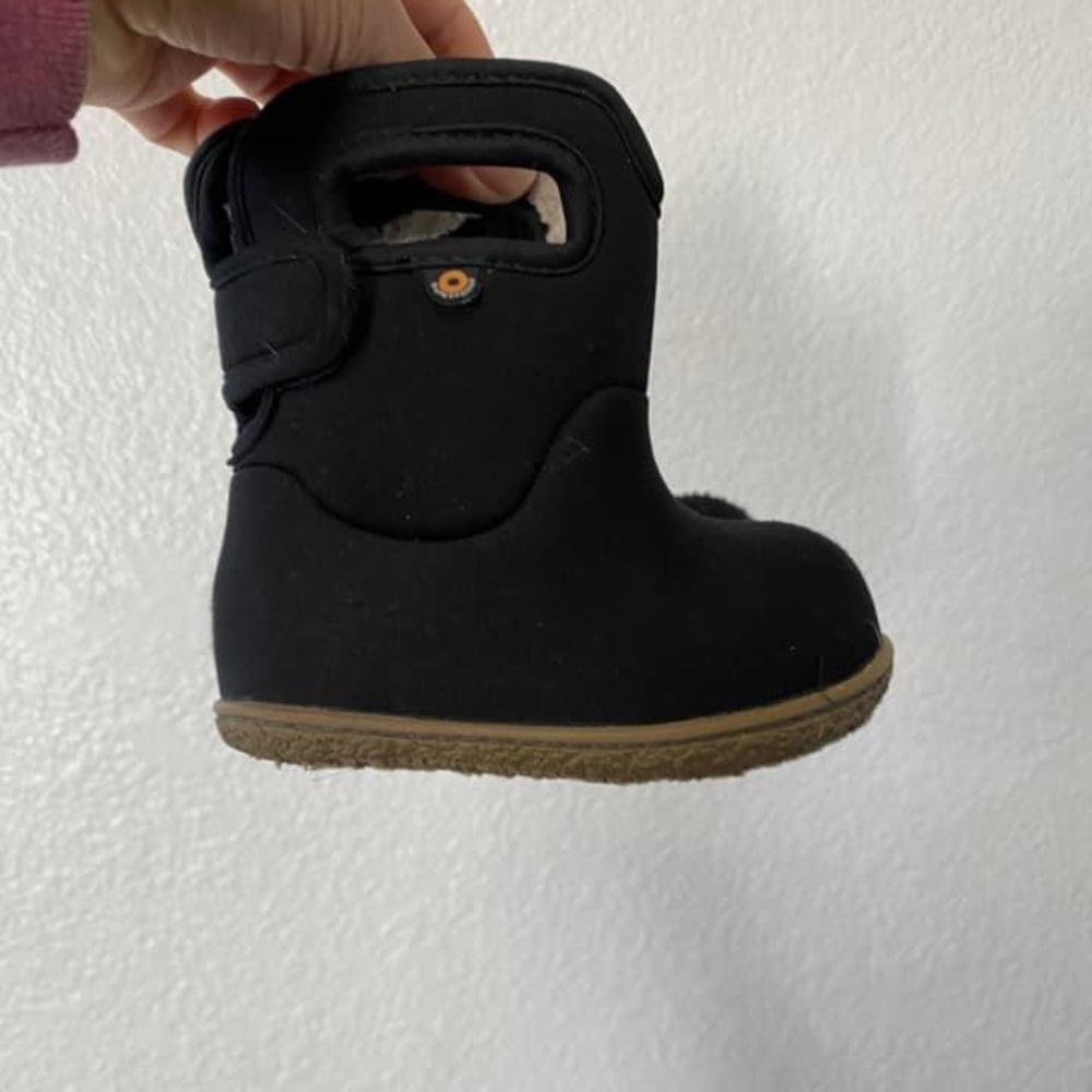 Bogs size 4